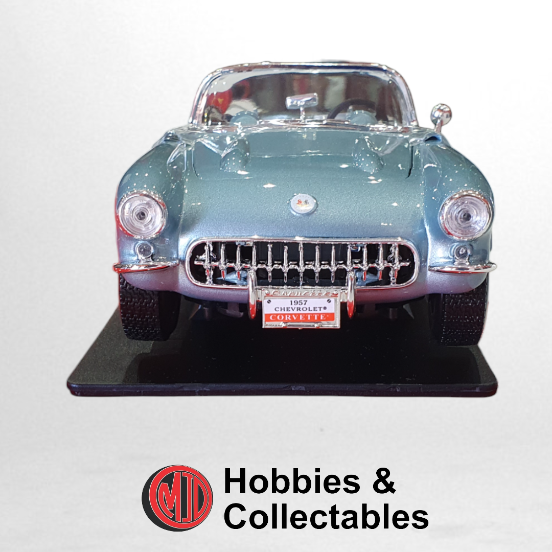 CHEVROLET CORVETTE 1957 #B068 - Silver