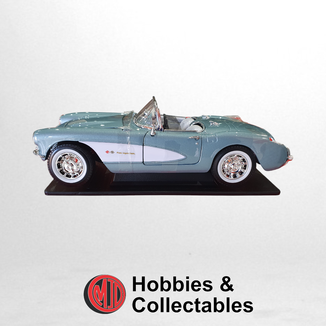 CHEVROLET CORVETTE 1957 #B068 - Silver