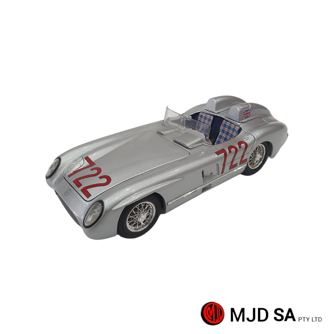 MERCEDES BENZ 300SLR #U160