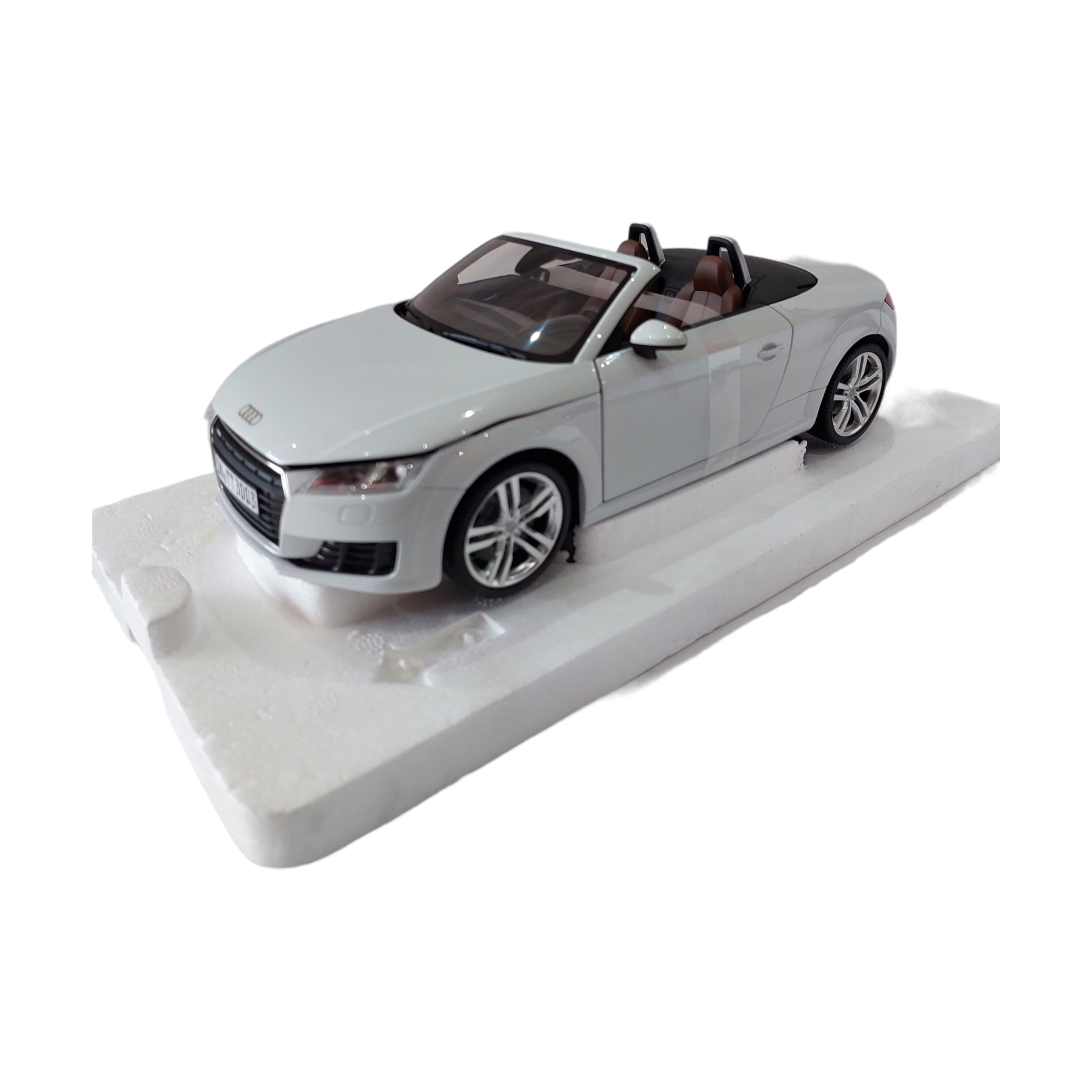 AUDI TT CABRIOLET #B3051